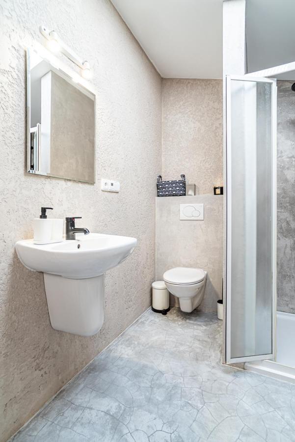 Penzion Vinarstvi W18 Velke Bilovice Exterior photo